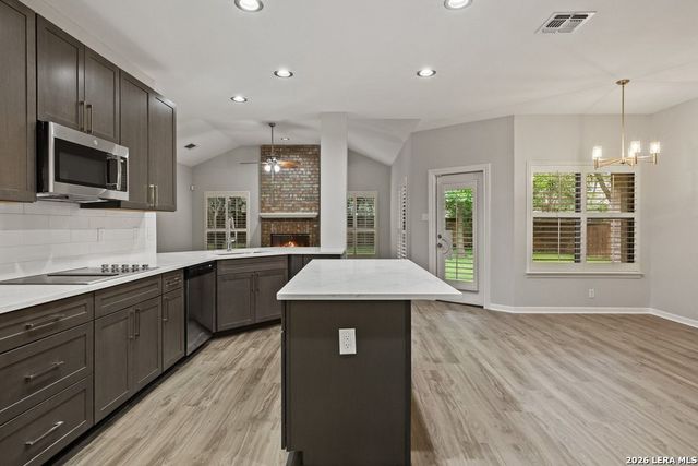 17314 FOUNTAIN BLUFF DR, San Antonio, TX 78248