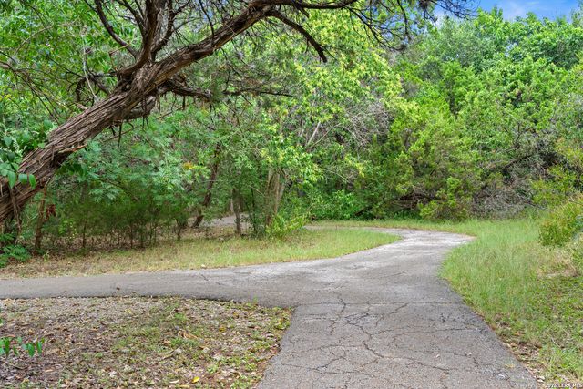 17314 FOUNTAIN BLUFF DR, San Antonio, TX 78248