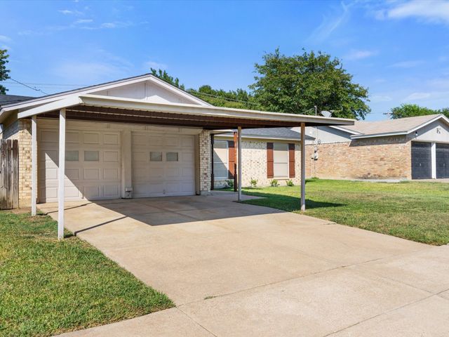 6625 Betty Drive, Watauga, TX 76148