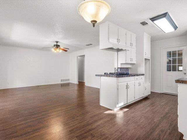 6625 Betty Drive, Watauga, TX 76148