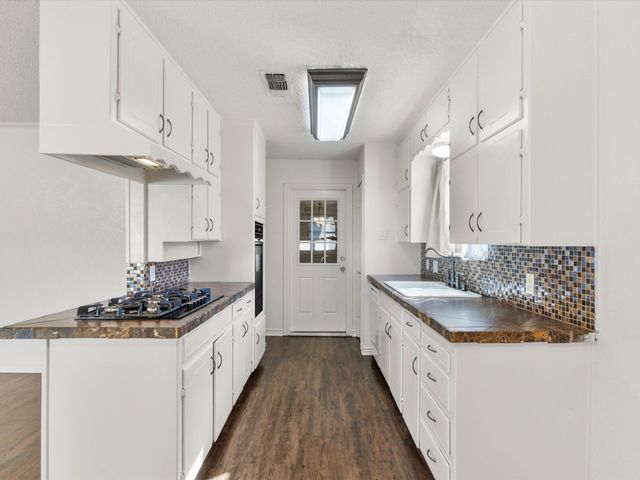 6625 Betty Drive, Watauga, TX 76148