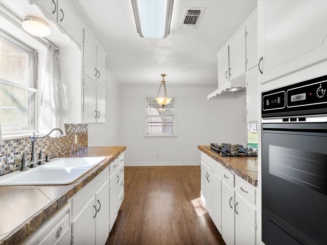 6625 Betty Drive, Watauga, TX 76148