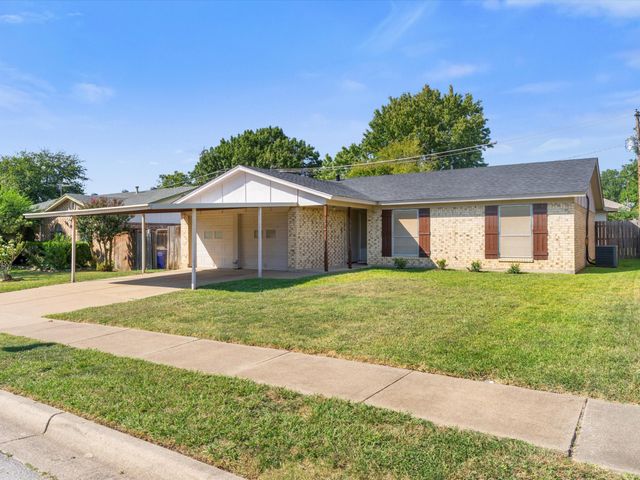 6625 Betty Drive, Watauga, TX 76148