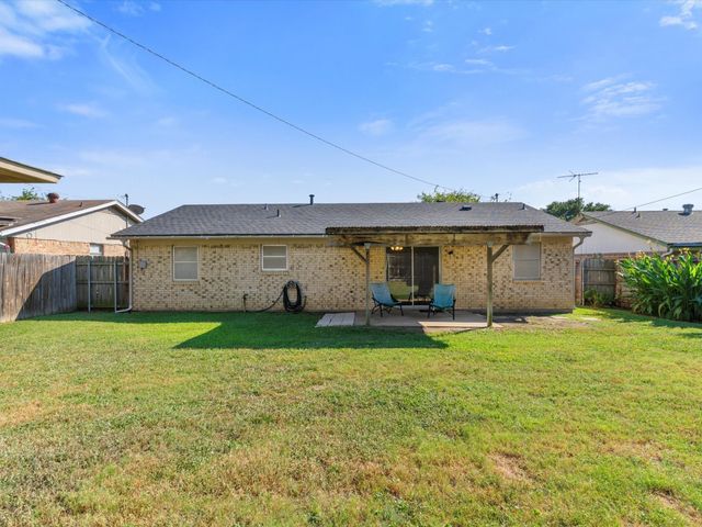 6625 Betty Drive, Watauga, TX 76148