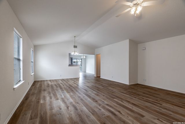 3304 Whisper Blf, Schertz, TX 78108