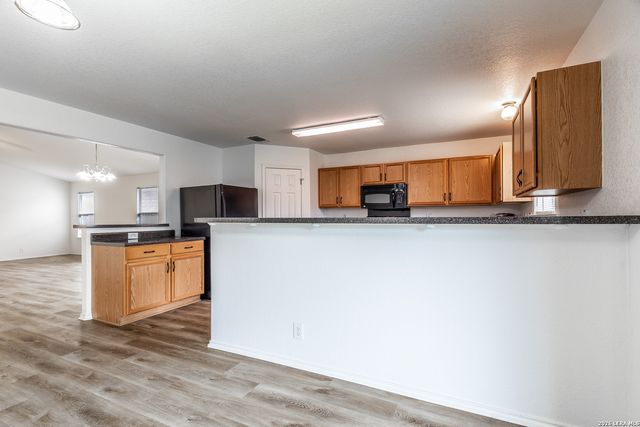 3304 Whisper Blf, Schertz, TX 78108