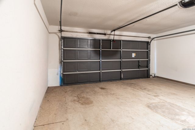 3304 Whisper Blf, Schertz, TX 78108