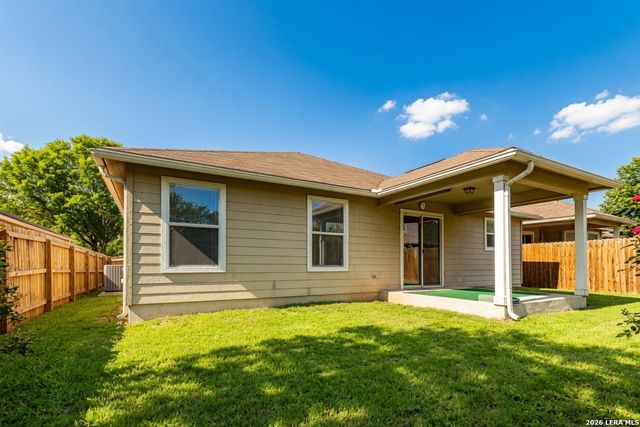 3304 Whisper Blf, Schertz, TX 78108