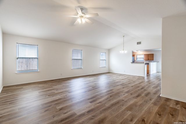 3304 Whisper Blf, Schertz, TX 78108