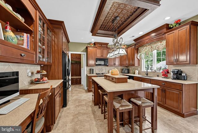 4144 SADDLEBROOK RD, Collegeville, PA 19426