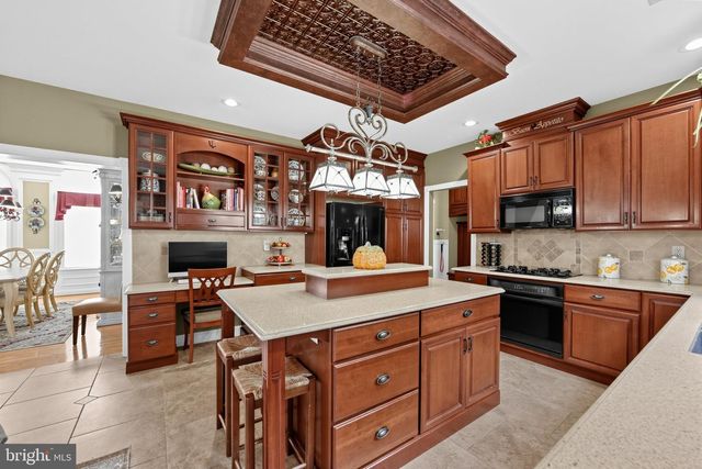 4144 SADDLEBROOK RD, Collegeville, PA 19426