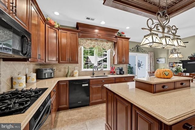 4144 SADDLEBROOK RD, Collegeville, PA 19426