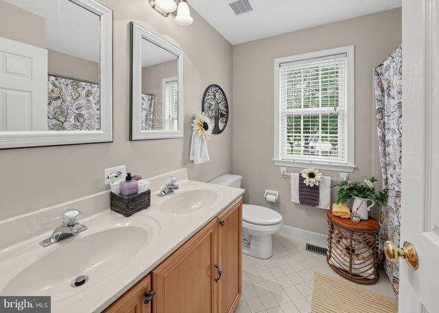 4144 SADDLEBROOK RD, Collegeville, PA 19426