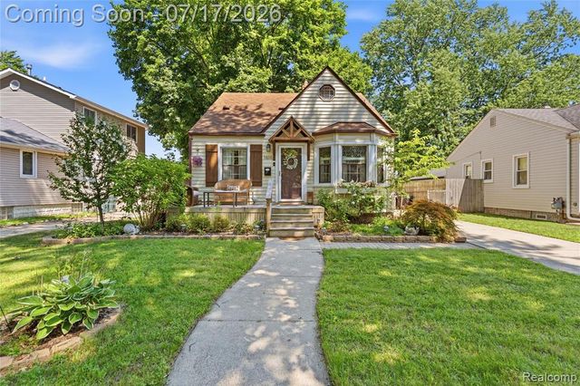 1616 N Vermont Avenue, Royal Oak, MI 48067