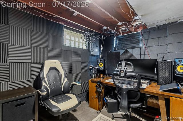 1616 N Vermont Avenue, Royal Oak, MI 48067