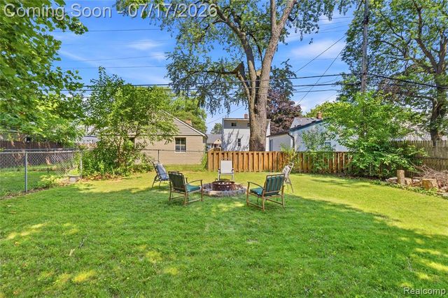 1616 N Vermont Avenue, Royal Oak, MI 48067