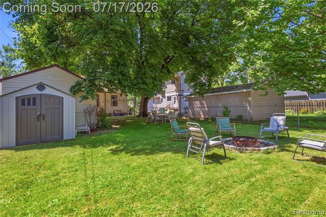 1616 N Vermont Avenue, Royal Oak, MI 48067