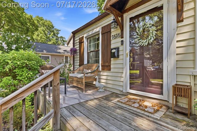 1616 N Vermont Avenue, Royal Oak, MI 48067