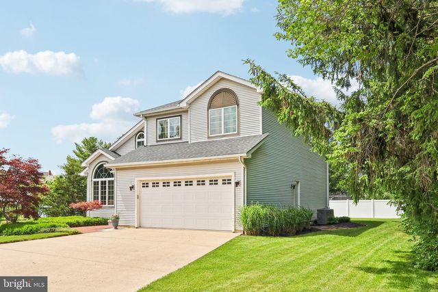 106 CONCORD RIDGE DR, Richlandtown, PA 18955