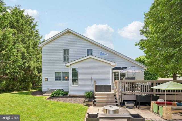 106 CONCORD RIDGE DR, Richlandtown, PA 18955