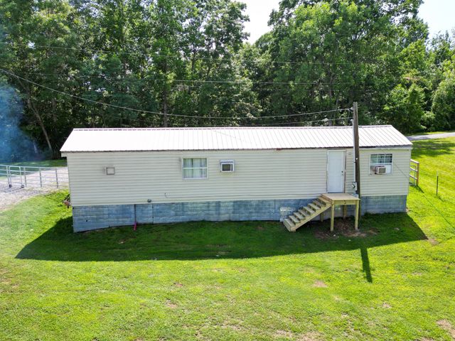 1013 Valencia Ct, Ashland City, TN 37015