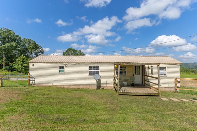 1013 Valencia Ct, Ashland City, TN 37015