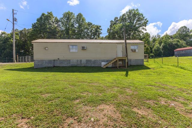 1013 Valencia Ct, Ashland City, TN 37015