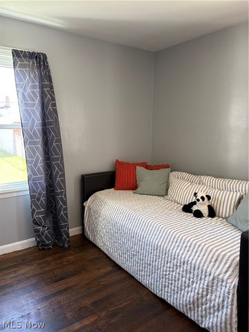 5271 W 49th Street, Parma, OH 44134