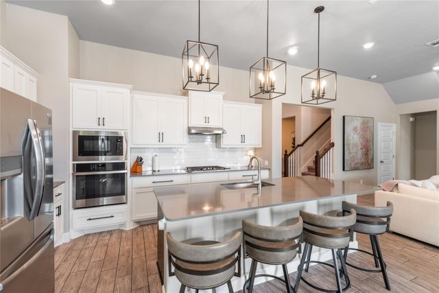 689 Pink Granite BLVD, Dripping Springs, TX 78620