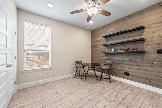 689 Pink Granite BLVD, Dripping Springs, TX 78620