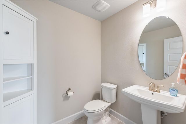 689 Pink Granite BLVD, Dripping Springs, TX 78620