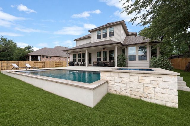 689 Pink Granite BLVD, Dripping Springs, TX 78620