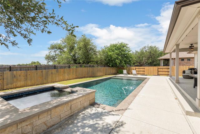 689 Pink Granite BLVD, Dripping Springs, TX 78620