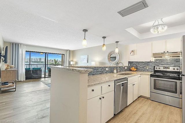 400 Lenell RD 207, Fort Myers Beach, FL 33931