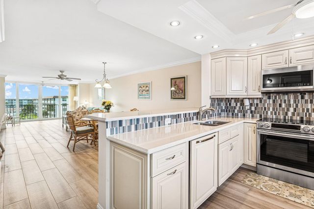 900 Dogwood Drive 538, Delray Beach, FL 33483