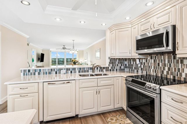 900 Dogwood Drive 538, Delray Beach, FL 33483