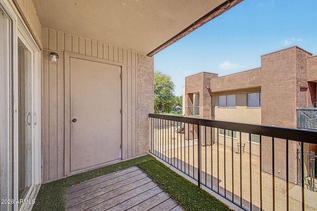 3810 N MARYVALE Parkway 2016, Phoenix, AZ 85031