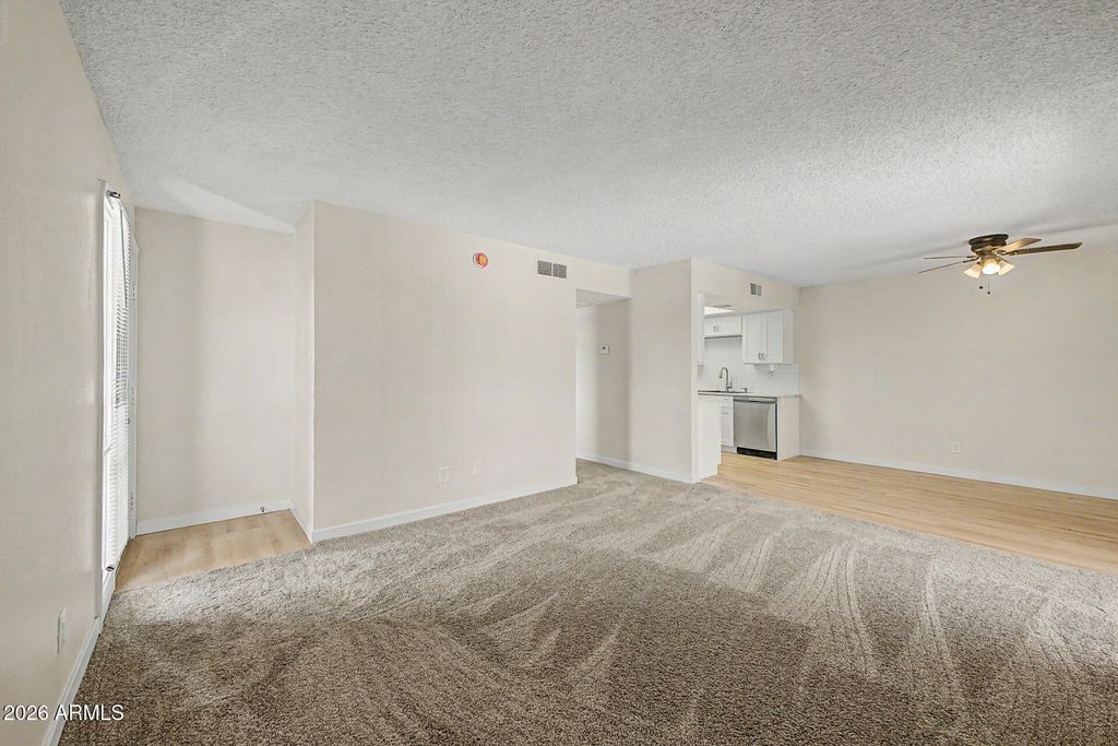 3810 N MARYVALE Parkway 2016, Phoenix, AZ 85031 — photo 5