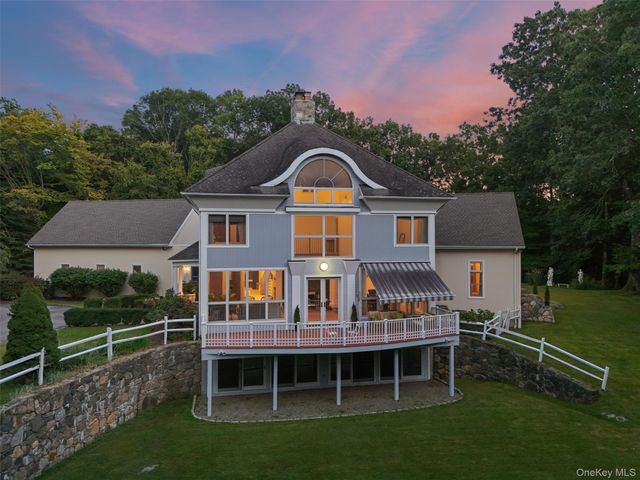 4 Mica Place, Bedford, NY 10506