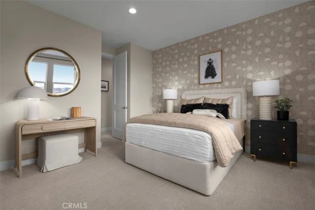 312 Pluto, Irvine, CA 92618