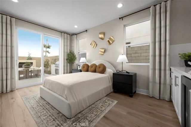 312 Pluto, Irvine, CA 92618
