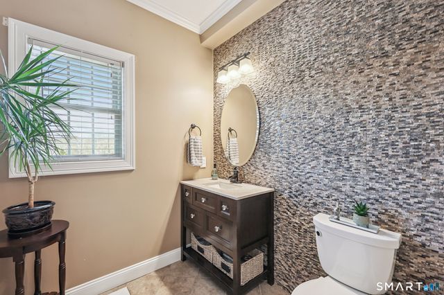 5 Kary Lane, New Milford, CT 06776