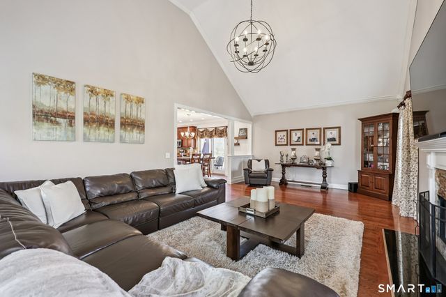 5 Kary Lane, New Milford, CT 06776