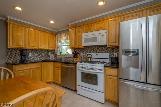 4 Ruth Place, Middlesex Boro, NJ 08846