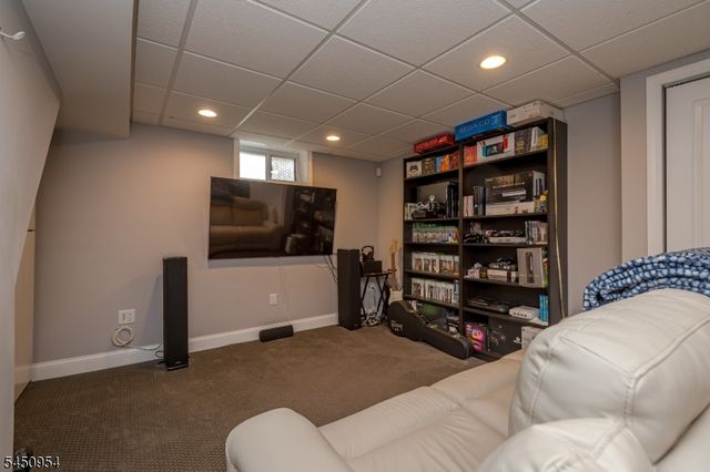 4 Ruth Place, Middlesex Boro, NJ 08846