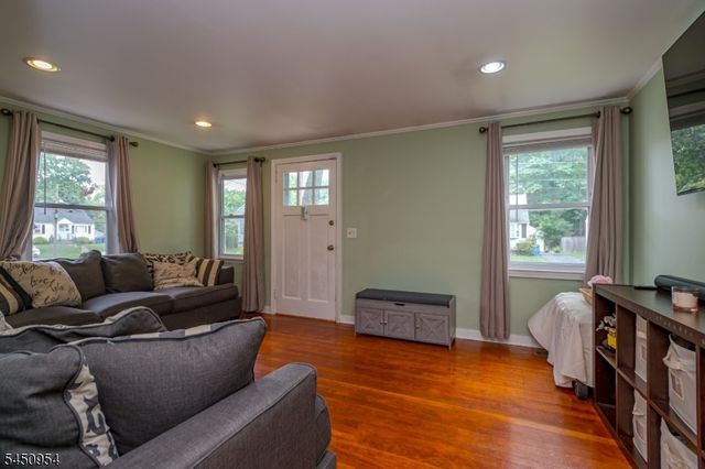 4 Ruth Place, Middlesex Boro, NJ 08846
