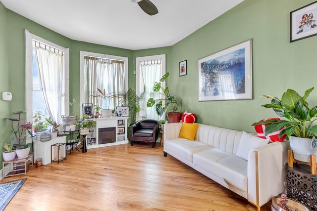 2114 S Trumbull Avenue, Chicago, IL 60623