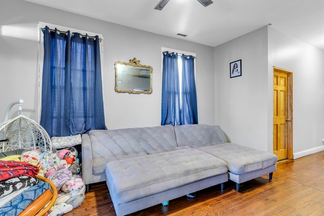 2114 S Trumbull Avenue, Chicago, IL 60623