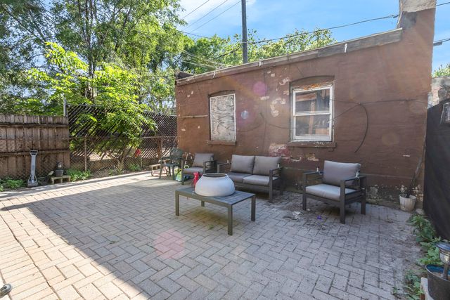 2114 S Trumbull Avenue, Chicago, IL 60623