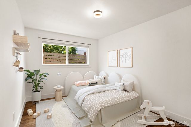 8826 10th Avenue SW, Seattle, WA 98106